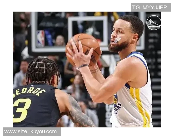 克莱上半场表现出色三分命中率高助球队稳住局势